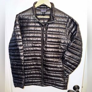 Patagonia Men’s Ultralight Down Jacket